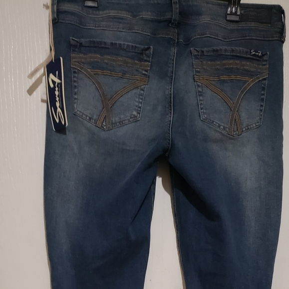 Women's jeans - Picture 2 of 3
